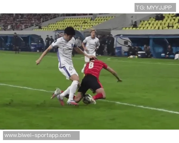 蓉城后防失误致失球广岛球员抓住机会扳平比分 蓉城后防失误致失球广岛球员抓住机会扳平比分